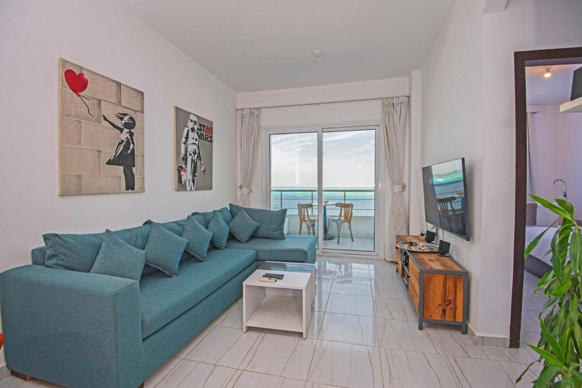 Amazing 2 Bedroom With Sea View In Appartement