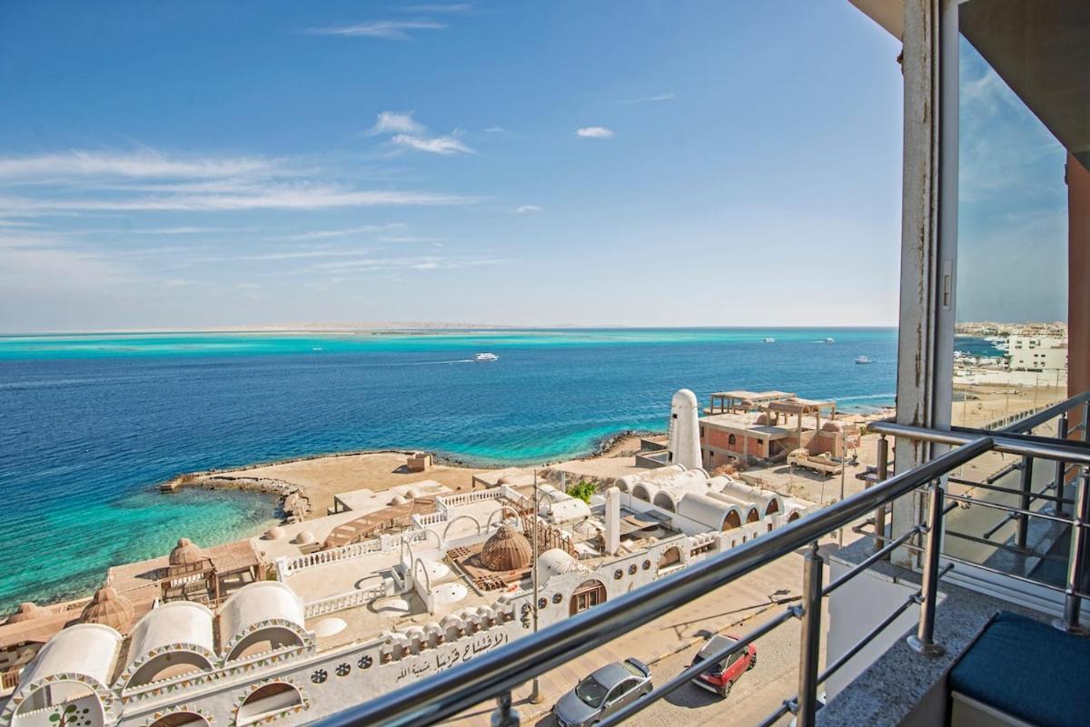 Appartement Amazing 2 Bedroom With Sea View In *