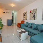 Amazing 2 Bedroom Apartment With Sea View In Hurghada