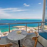 Amazing 2 Bedroom Apartment With Sea View In Hurghada