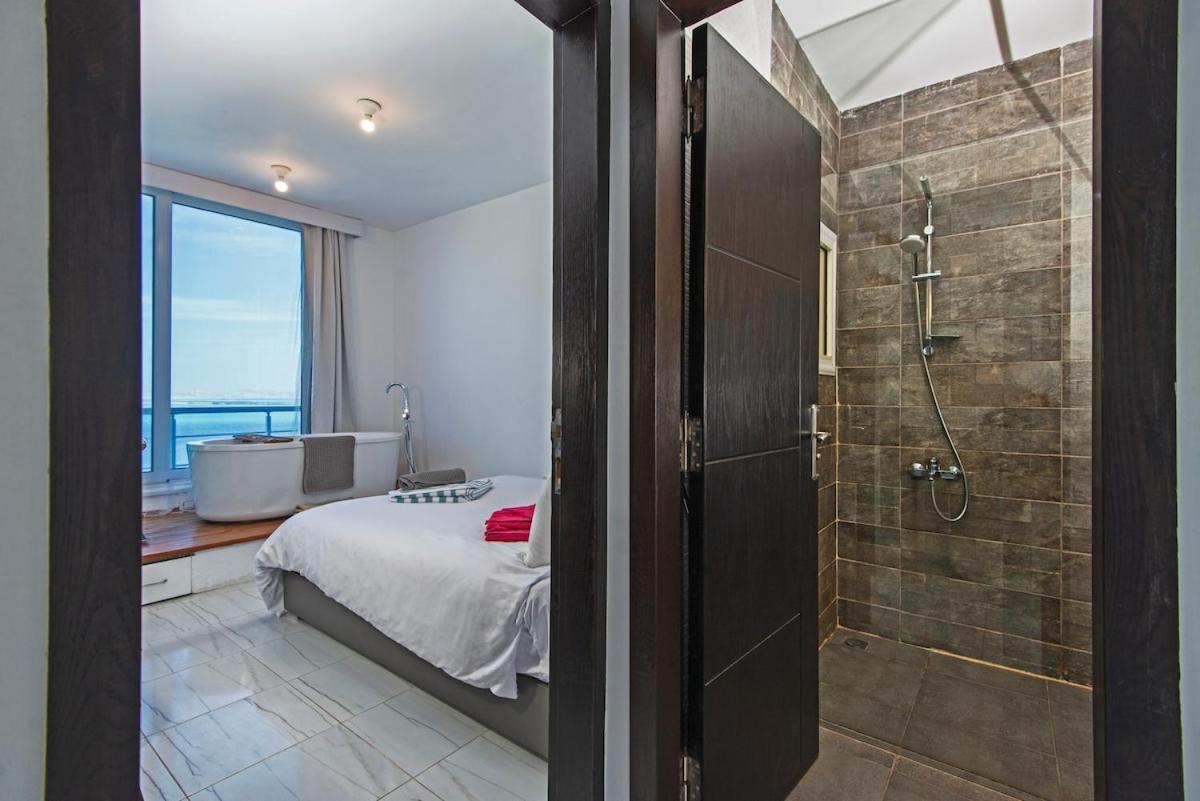 Apartament Amazing 2 Bedroom With Sea View In