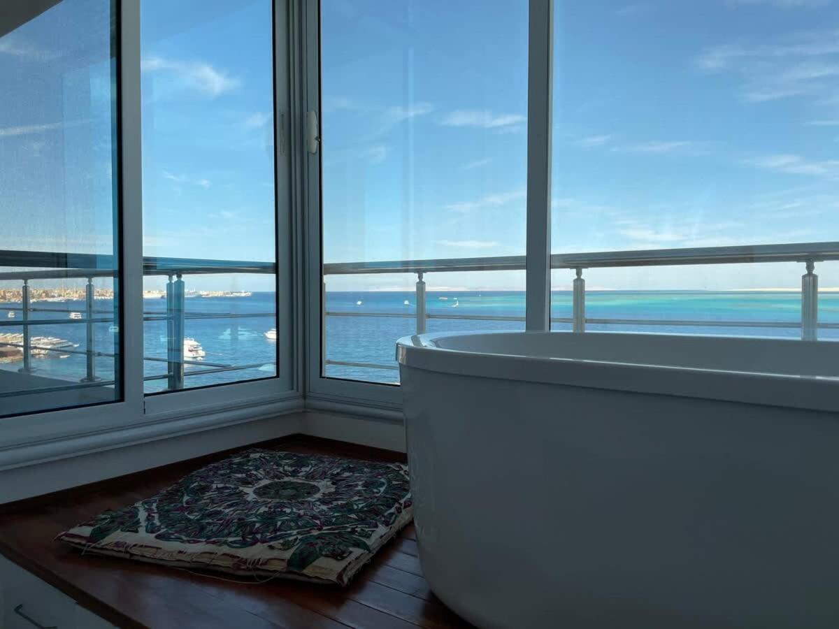 Amazing 2 Bedroom With Sea View In