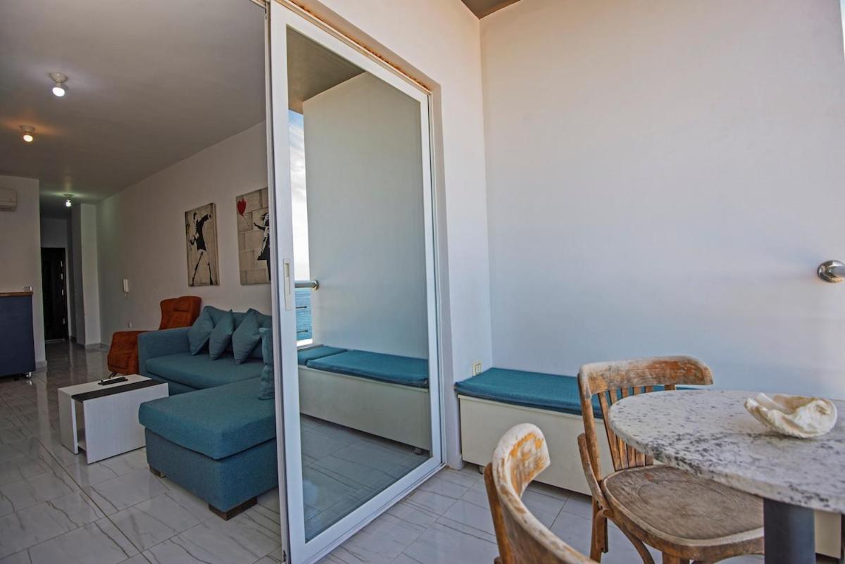 Amazing 2 Bedroom With Sea View In Apartament